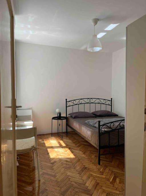 Central Home In Белград Екстериор снимка